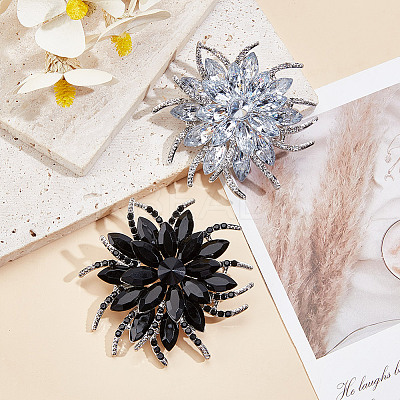2Pcs 2 Colors Flower Alloy Glass Rhinestone Lapel Pins for Wedding Party JEWB-DR0001-07B-1