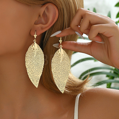 Textured Leaf Vintage Chic Women's Fashion Vacation Hoop Earrings WR7457-1
