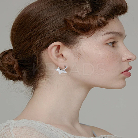 1 Pair Rack Plating Brass Star Hoop Earrings for Women EJEW-LP0007-064-1