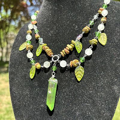 Leaf Pointed Alloy & Glass Pendant Necklaces FS-WGD0F8B-01-1