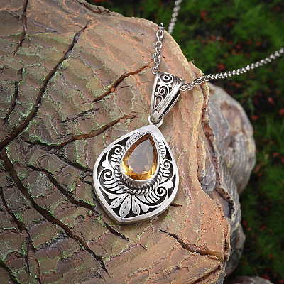 Alloy Topaz Rhinestone Pendant Necklaces FS-WG9981E-01-1