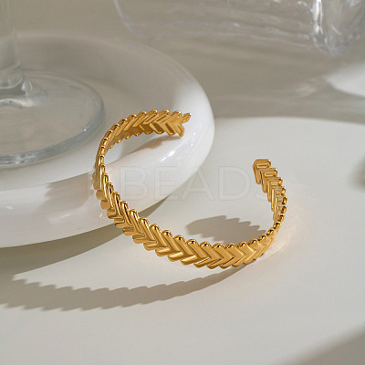 304 Stainless Steel Heart Open Cuff Bangles for Women DC5604-1