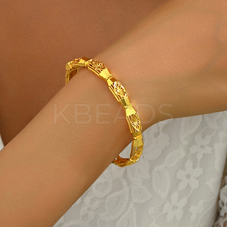 Vintage Chic Real 18K Gold Plated Classic Hollow Flower Brass Bangles for Women AW2643-1