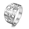 Flower Pattern Hollow Out 304 Stainless Steel Finger Rings FS-WGDCC5F-03-3